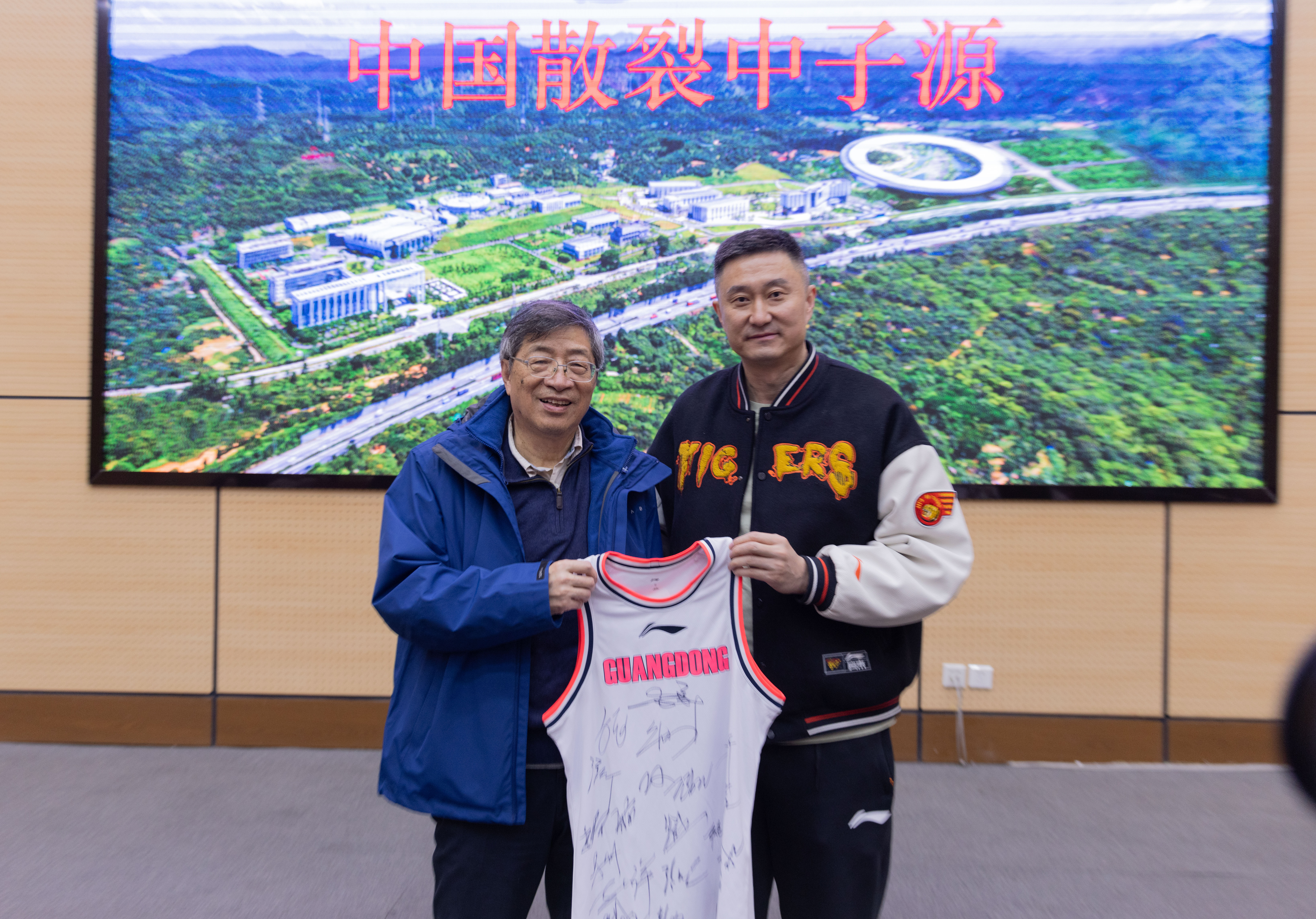 南帝座位空缺！广东宏远队教练团队人事变动